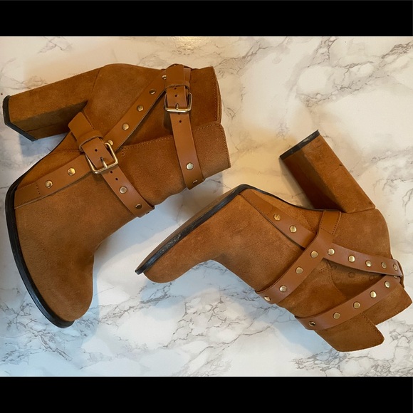 Topshop Suede Stud Strap Boots - Picture 4 of 7